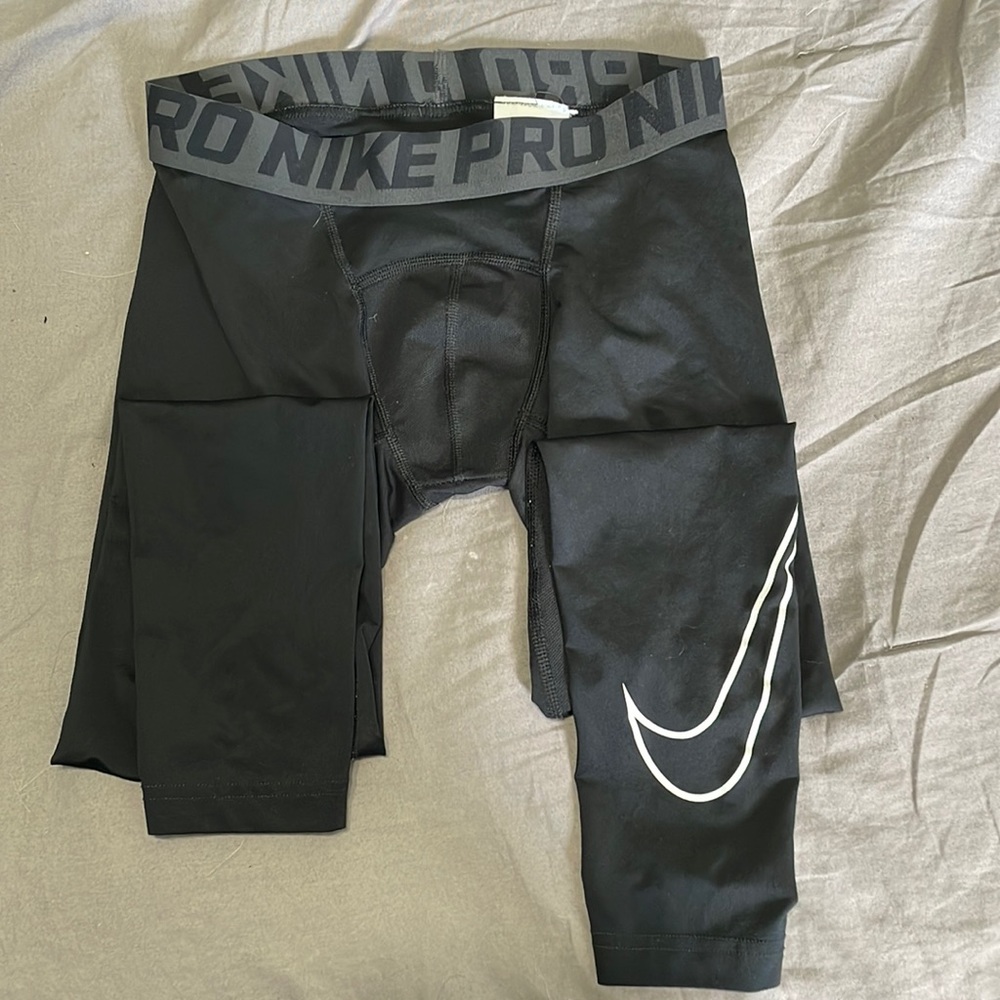 ✔️ - Compression Dri-Fit pants